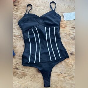 LULULEMON Dance Core Leotard - size 6